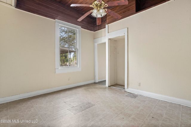 3304 W Railroad Street, Gulfport, MS 39501