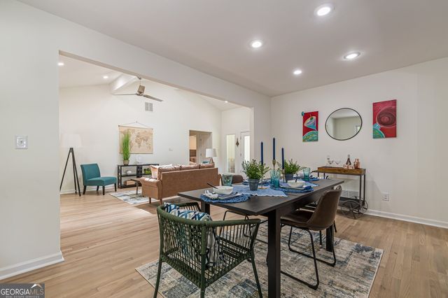4523 Runnemede Road NW, Atlanta, GA 30327