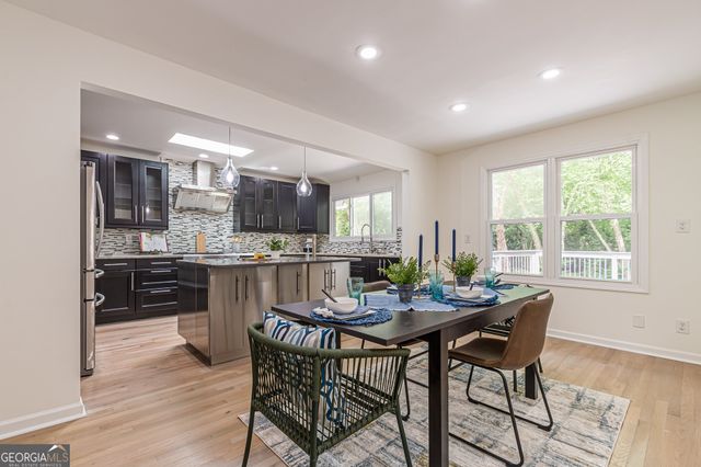 4523 Runnemede Road NW, Atlanta, GA 30327