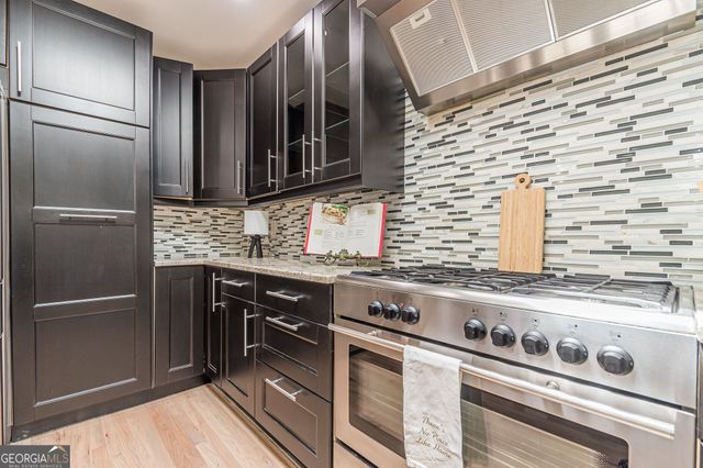 4523 Runnemede Road NW, Atlanta, GA 30327