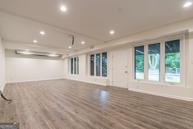 4523 Runnemede Road NW, Atlanta, GA 30327
