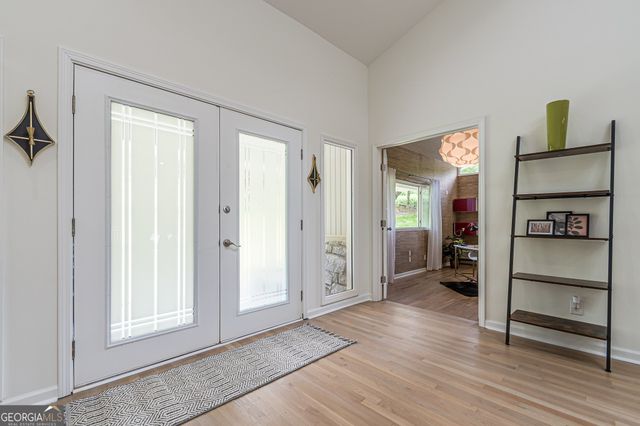 4523 Runnemede Road NW, Atlanta, GA 30327