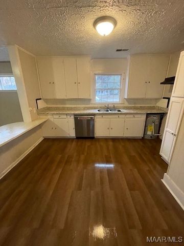 3357 S Hull Street, Montgomery, AL 36105