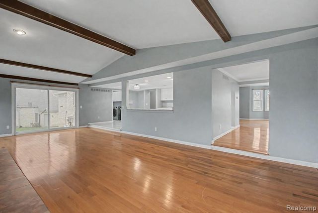 5394 Pond Bluff Drive, West Bloomfield, MI 48323