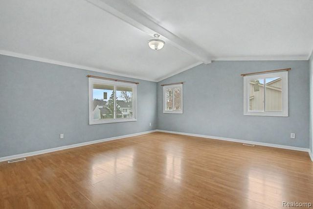 5394 Pond Bluff Drive, West Bloomfield, MI 48323