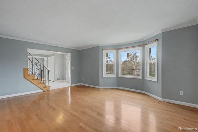 5394 Pond Bluff Drive, West Bloomfield, MI 48323
