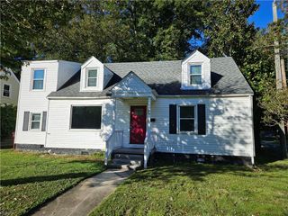 900 Stewart ST, Chesapeake, VA 23324