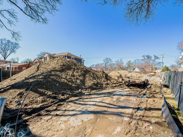 1397 Hazel Street, Birmingham, MI 48009