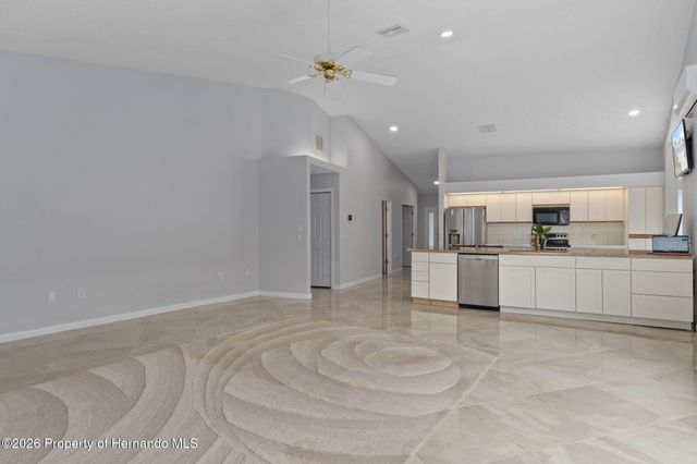 9151 Rhett Lane, Weeki Wachee, FL 34613