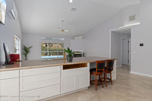 9151 Rhett Lane, Weeki Wachee, FL 34613