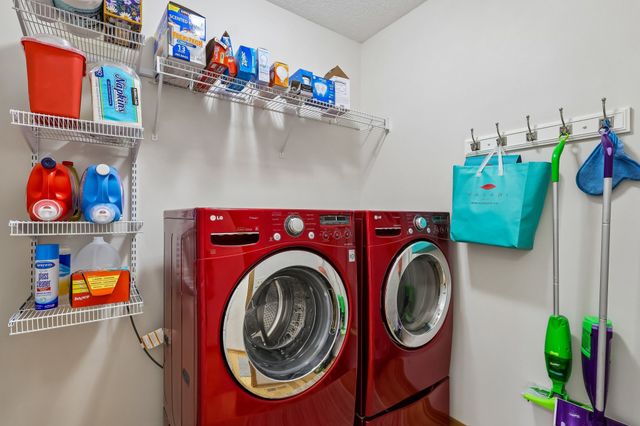 8832 Kingman Drive, West Des Moines, IA 50266