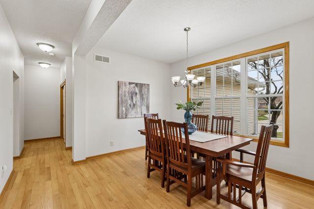 8832 Kingman Drive, West Des Moines, IA 50266