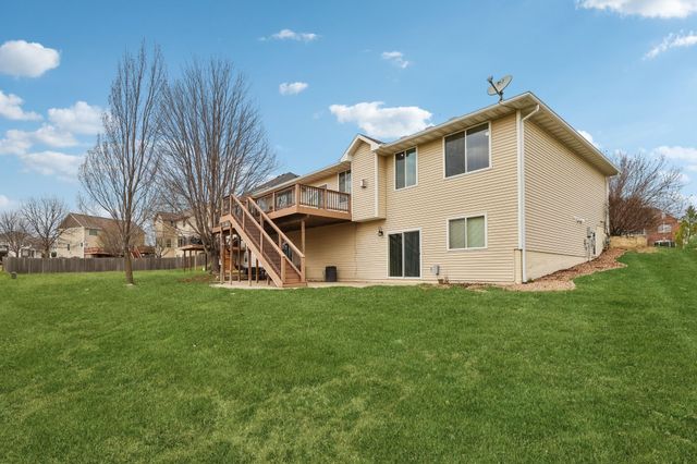 8832 Kingman Drive, West Des Moines, IA 50266