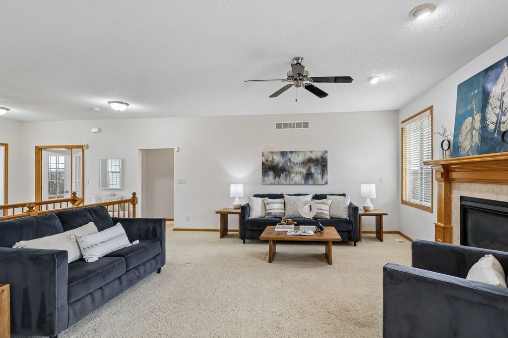 8832 Kingman Drive, West Des Moines, IA 50266