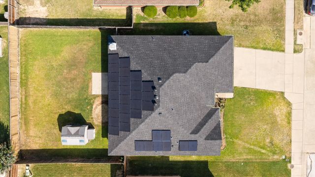 621 Creekview Drive, Burleson, TX 76028