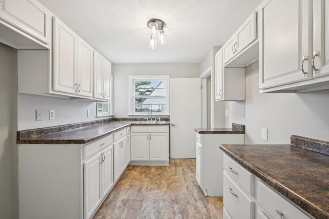 2835 Blaine AVENUE, Racine, WI 53405