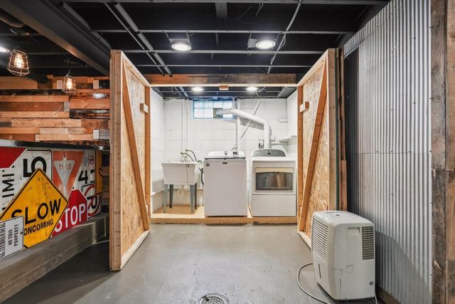 2835 Blaine AVENUE, Racine, WI 53405