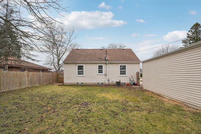 2835 Blaine AVENUE, Racine, WI 53405