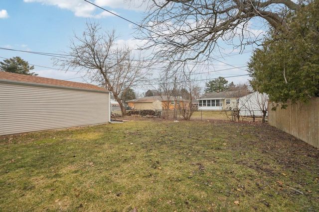 2835 Blaine AVENUE, Racine, WI 53405