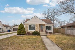 2835 Blaine AVENUE, Racine, WI 53405
