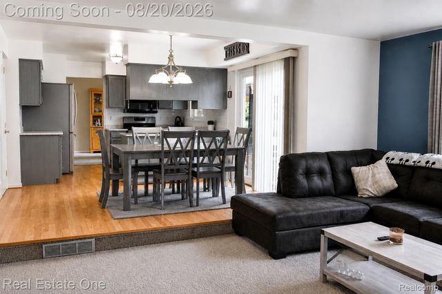 22103 Cherrylawn Drive, Brownstown Charter Township, MI 48134