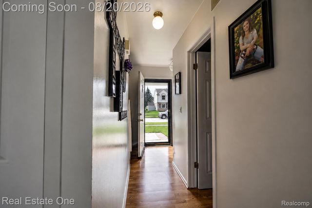 22103 Cherrylawn Drive, Brownstown Charter Township, MI 48134