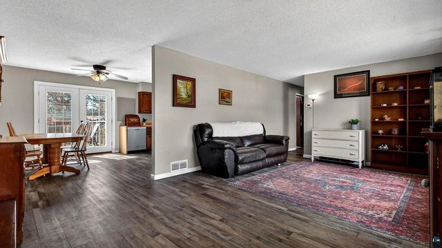 308 Russell Ct, Unknown, WI 54028