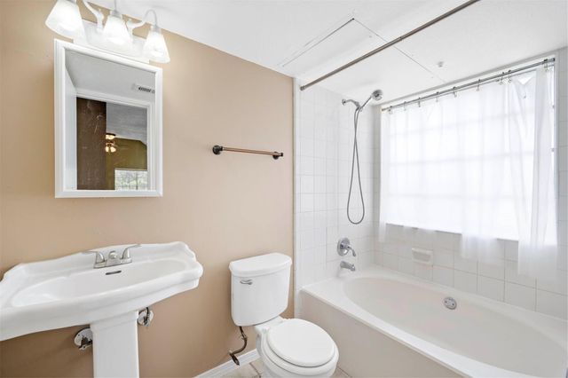 10630 Westbrae Parkway 606, Houston, TX 77031