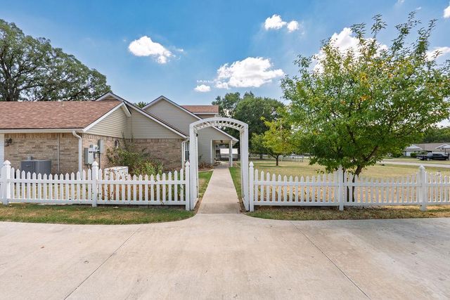105 Camaron Drive, Shawnee, OK 74804
