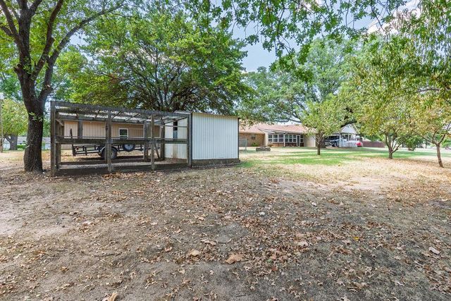 105 Camaron Drive, Shawnee, OK 74804