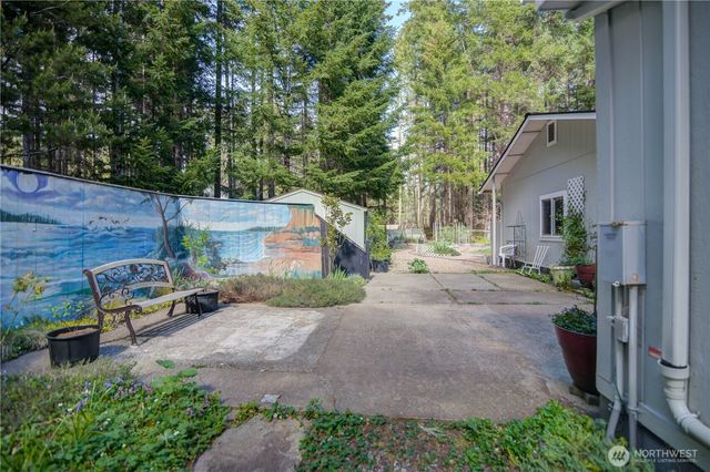 51 N Silver Lane N, Hoodsport, WA 98548