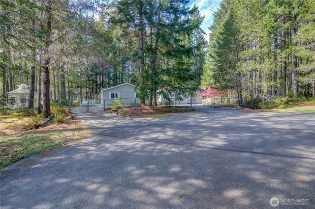 51 N Silver Lane N, Hoodsport, WA 98548
