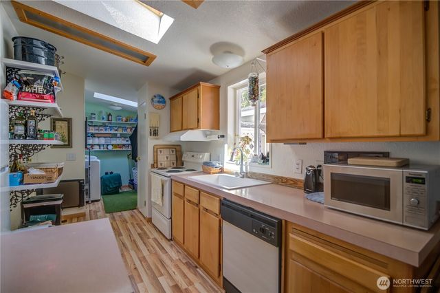 51 N Silver Lane N, Hoodsport, WA 98548