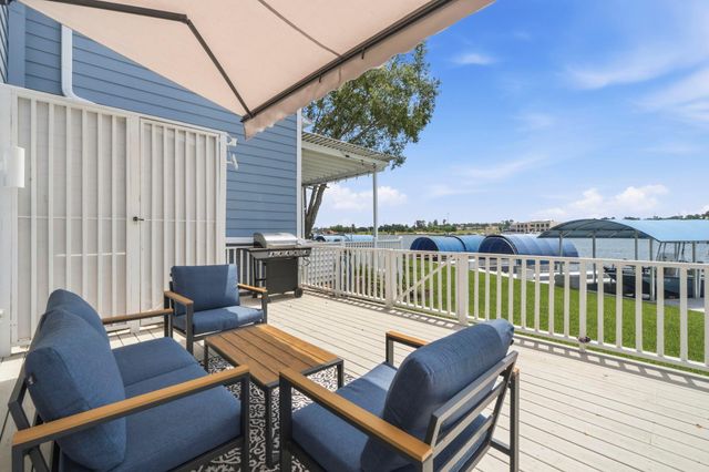 2 Key Harbor Drive, Conroe, TX 77356