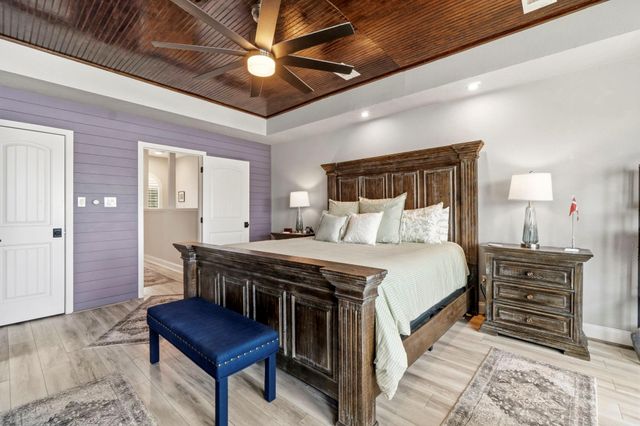2 Key Harbor Drive, Conroe, TX 77356