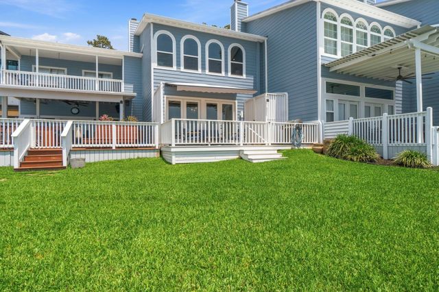 2 Key Harbor Drive, Conroe, TX 77356