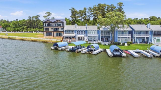 2 Key Harbor Drive, Conroe, TX 77356