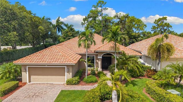 1221 Briarwood CT, Naples, FL 34104