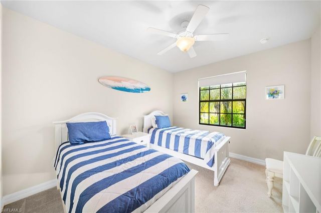 1221 Briarwood CT, Naples, FL 34104
