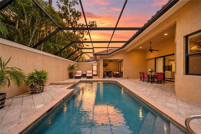 1221 Briarwood CT, Naples, FL 34104