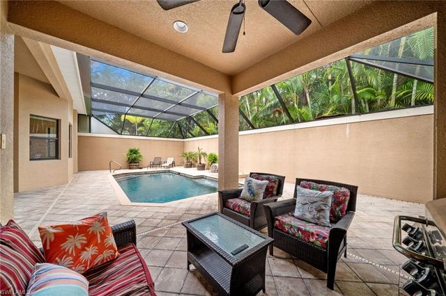 1221 Briarwood CT, Naples, FL 34104