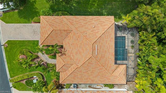 1221 Briarwood CT, Naples, FL 34104
