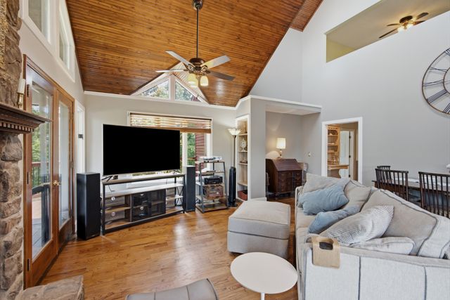 1021 Pine Valley Rd, Kingston Springs, TN 37082