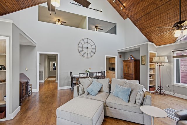 1021 Pine Valley Rd, Kingston Springs, TN 37082