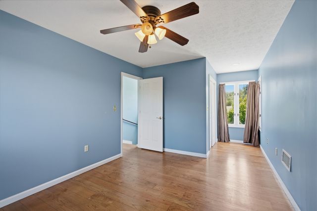 1021 Pine Valley Rd, Kingston Springs, TN 37082