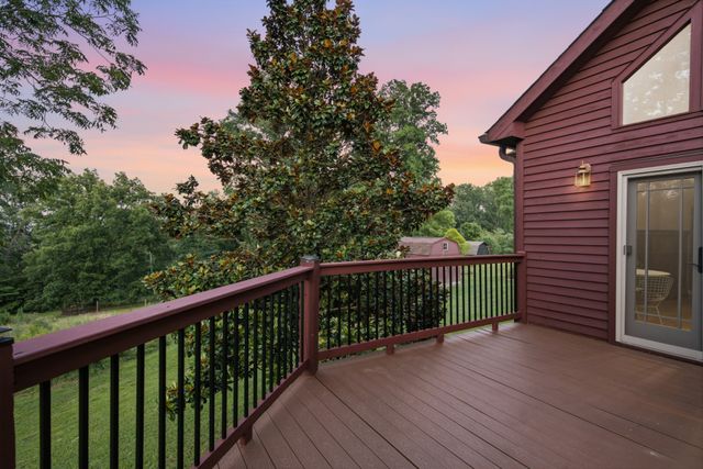 1021 Pine Valley Rd, Kingston Springs, TN 37082