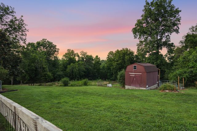 1021 Pine Valley Rd, Kingston Springs, TN 37082