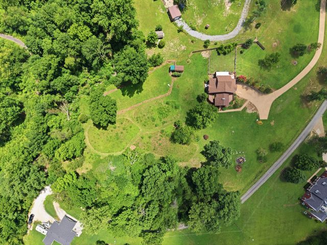 1021 Pine Valley Rd, Kingston Springs, TN 37082