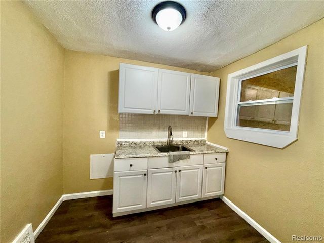 18830 Hasse Street, Detroit, MI 48234