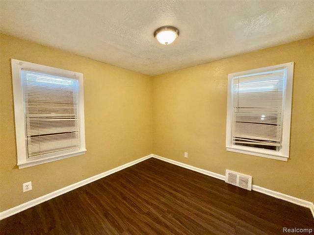 18830 Hasse Street, Detroit, MI 48234